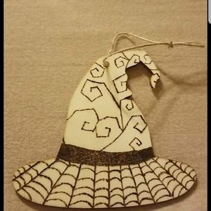 Vine/ spider web ornament